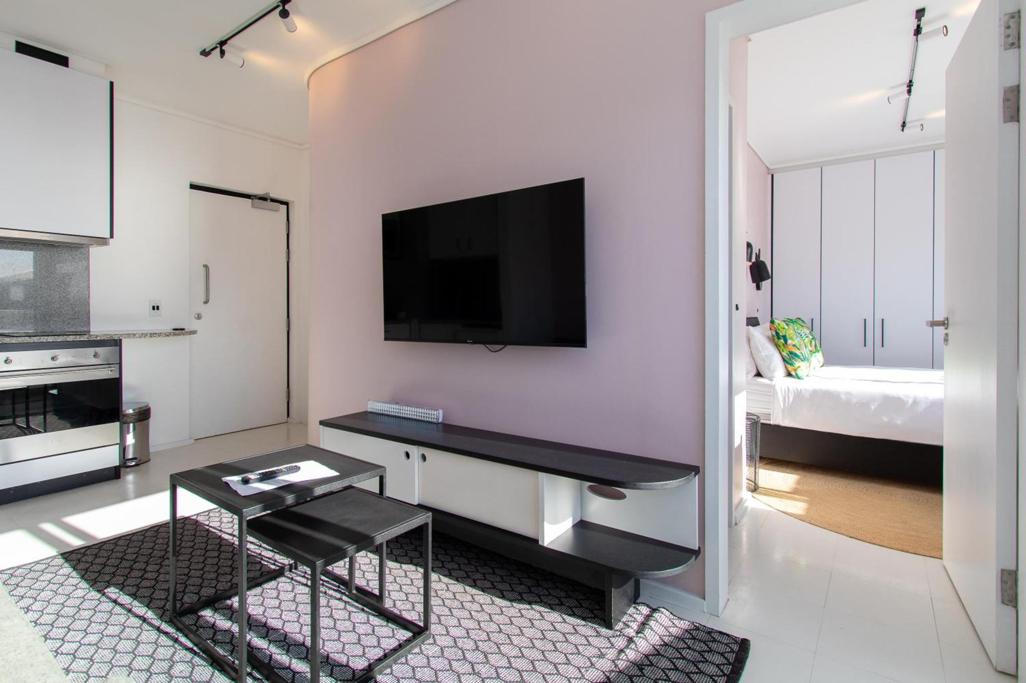 Spectacular 1 Bedroom Flamingo
