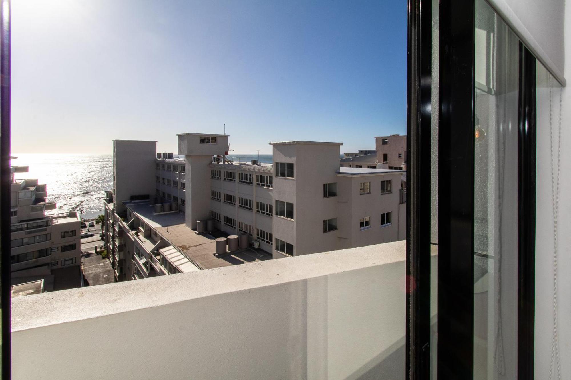 Spectacular 1 Bedroom Flamingo Apartment Cape Town